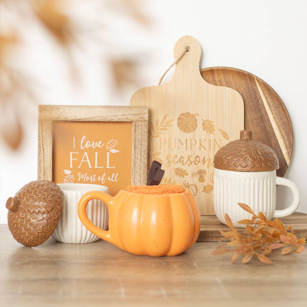 SD Pumpkin Shaped Mug and Socks Set