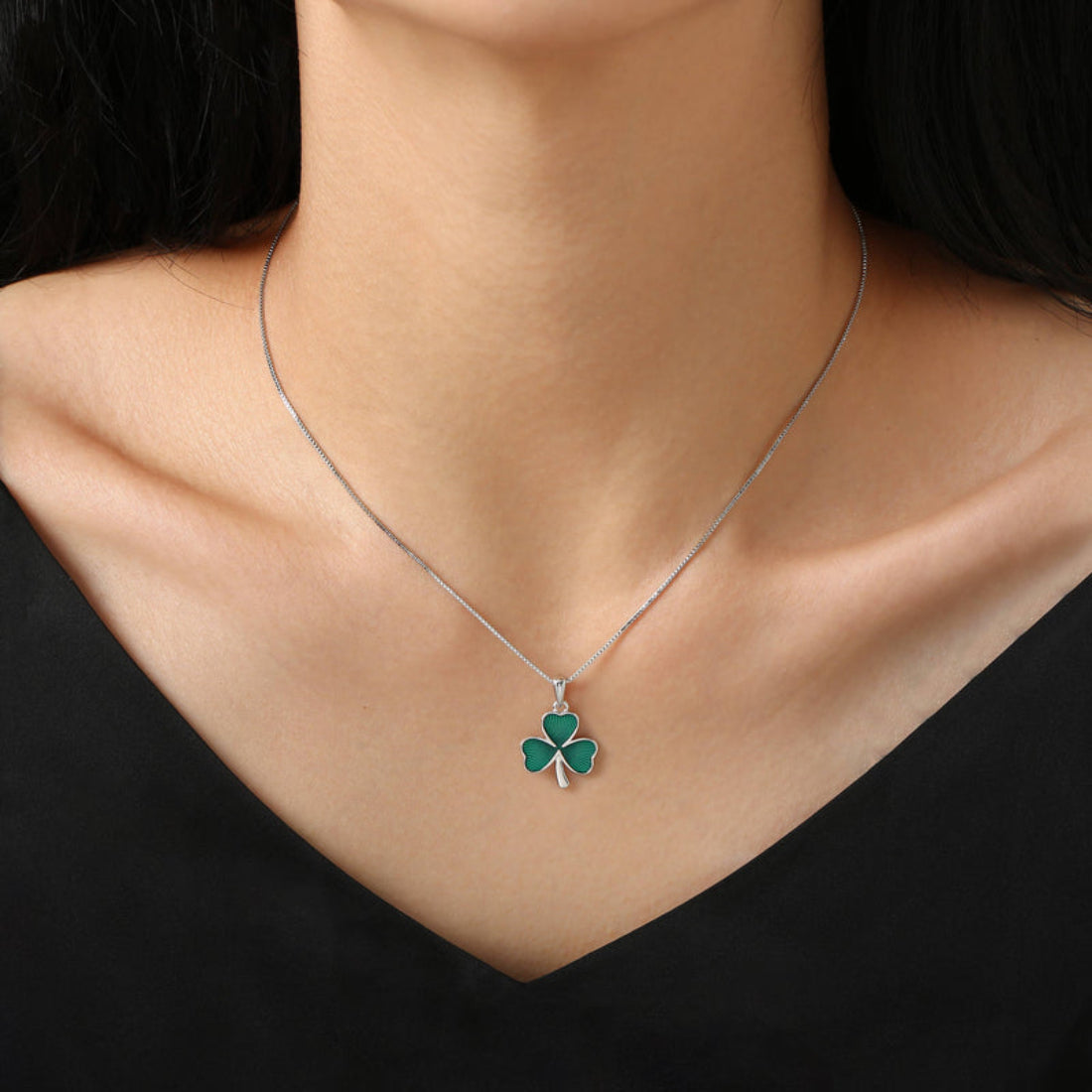 Gra Collection Green Shamrock Necklace