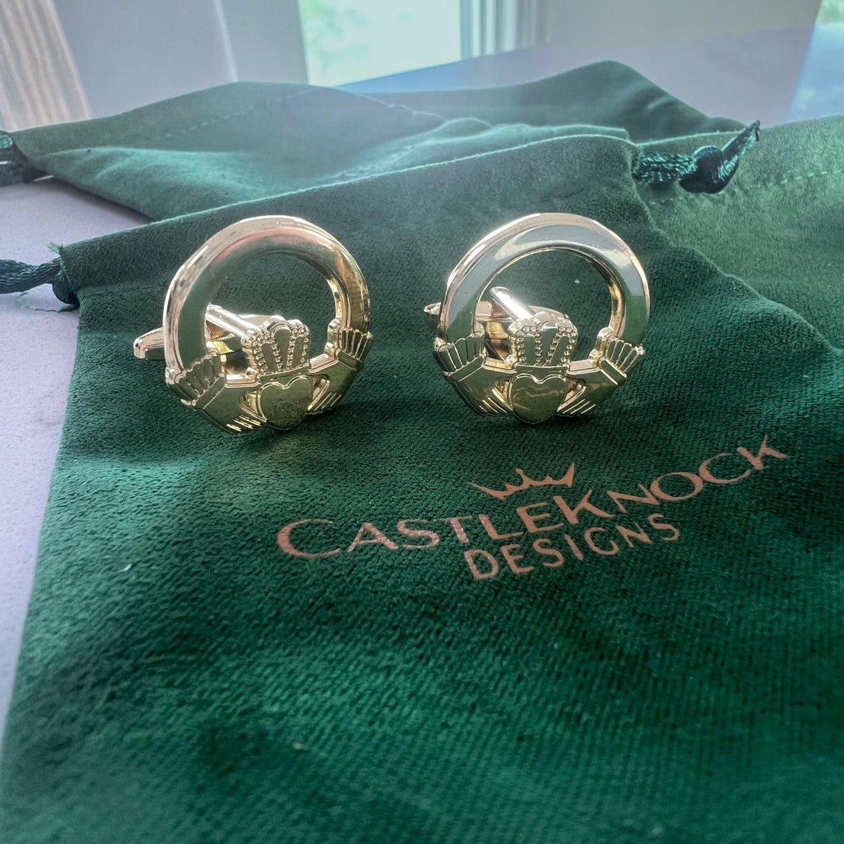 CastleKnock Designs Claddagh Ring Cufflinks Tie Clip Pin Set - Gold