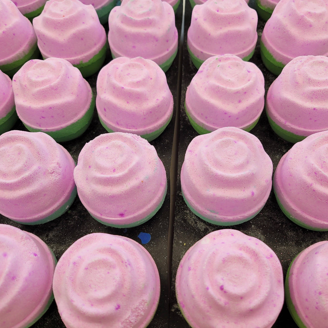 MLBS Velvet Rose & Oud Jumbo Bath Bomb