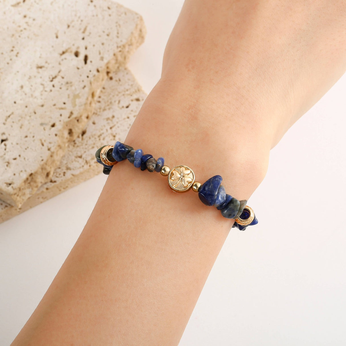 Celtic Ore Bracelet Chip Blue Sodalite