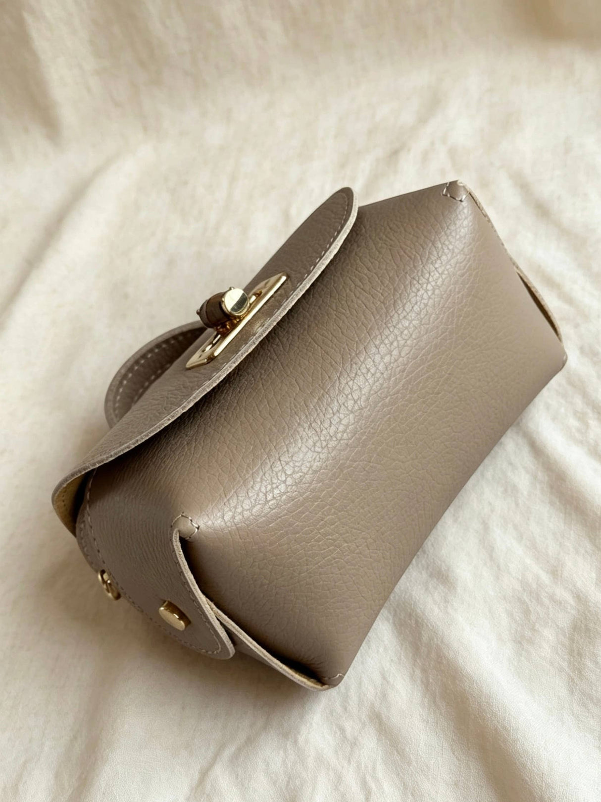 Nanabags Mini Bag in Hammered Leather