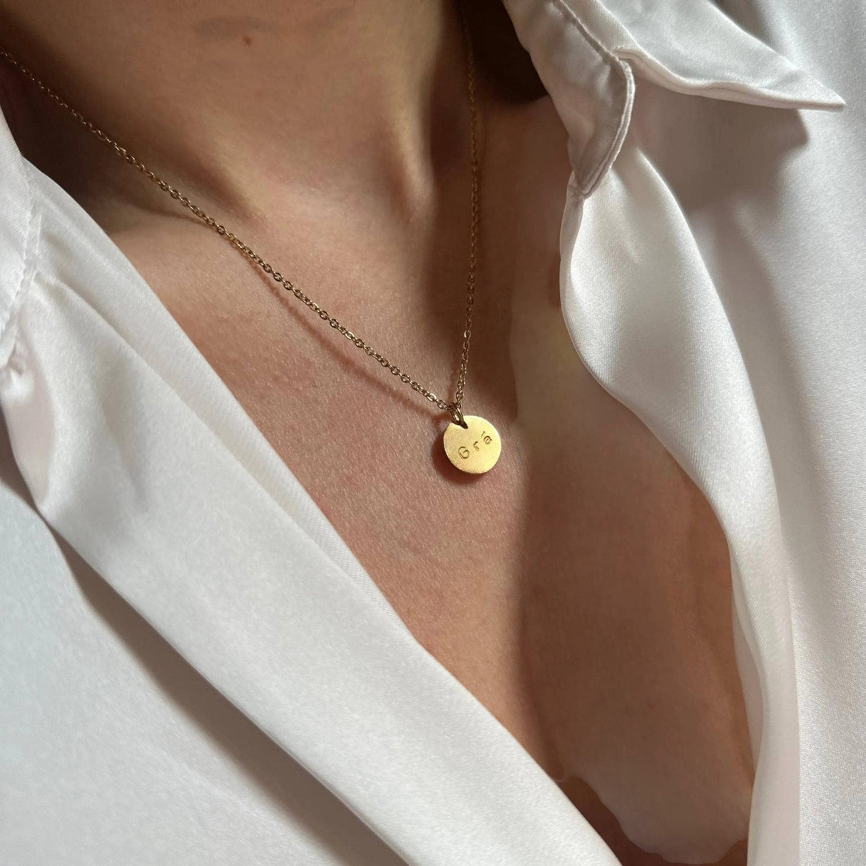 Rudies and Co The Grá Mini Disc Necklace
