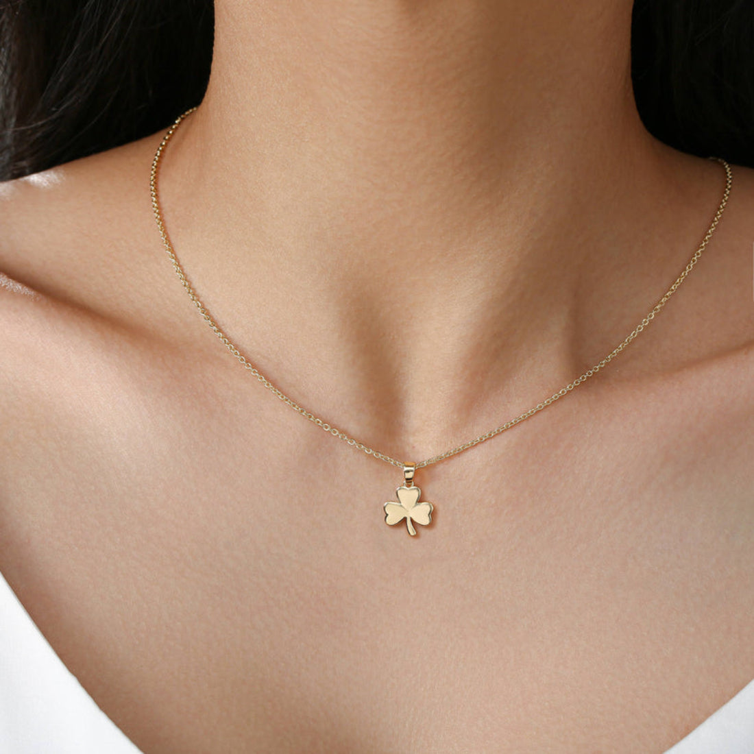 Gra Collection Round Claddagh With Stone Necklace