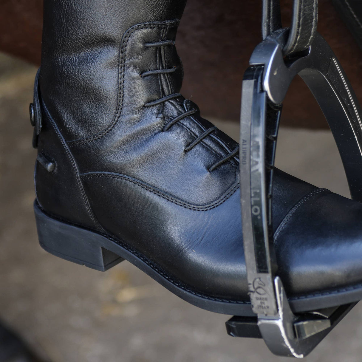 Como V2 Long Laced Front Boots