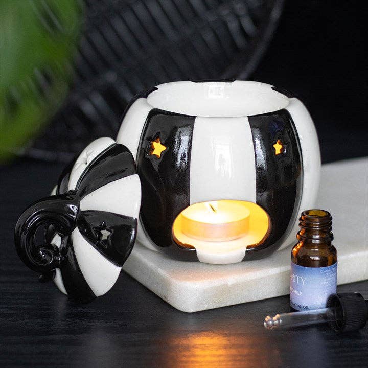 SD Black and White Pumpkin Oil Burner