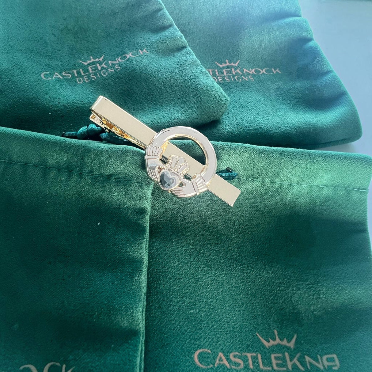 CastleKnock Designs Claddagh Ring Cufflinks Tie Clip Pin Set - Gold