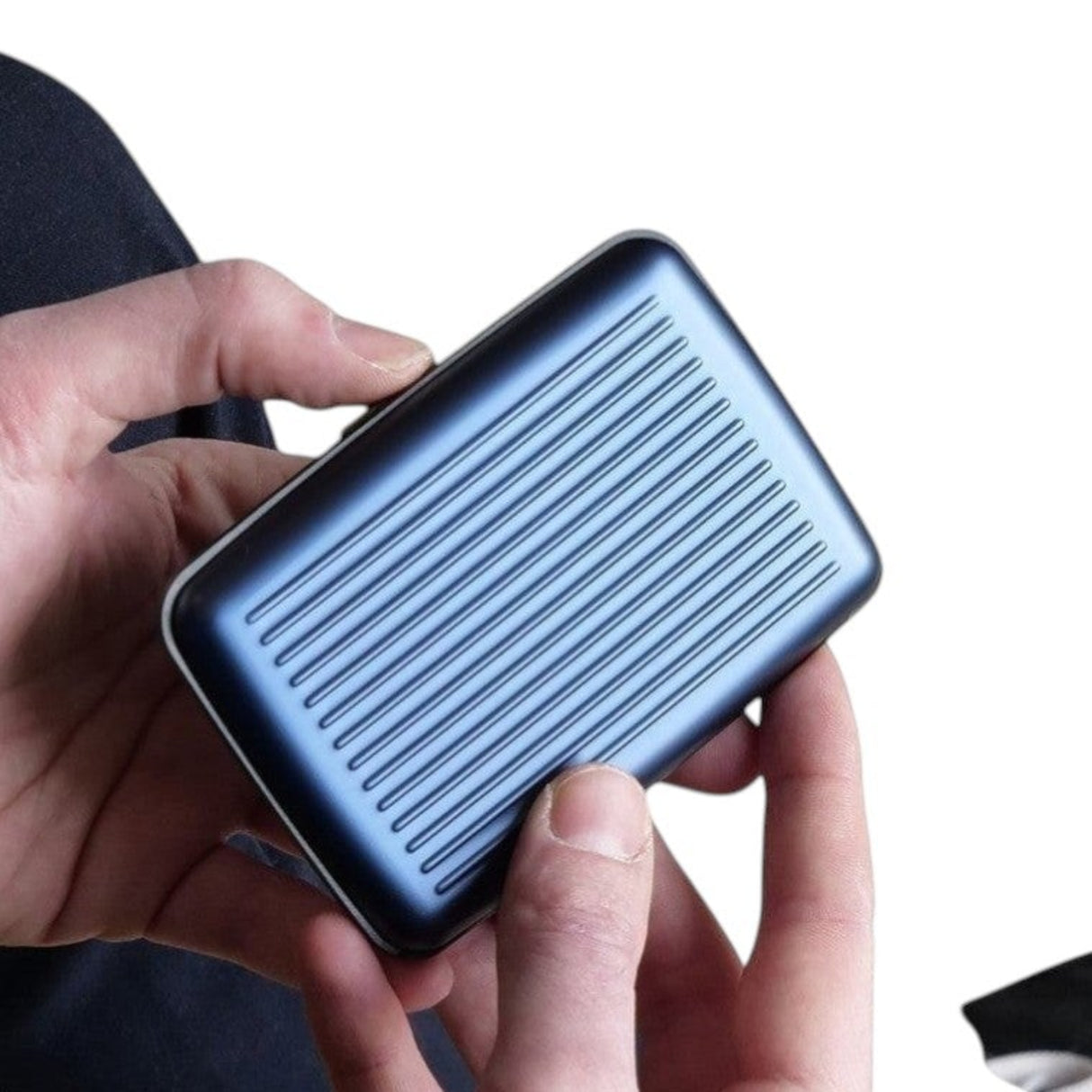 ÖGON Smart Case Stockholm Aluminum Card Holder