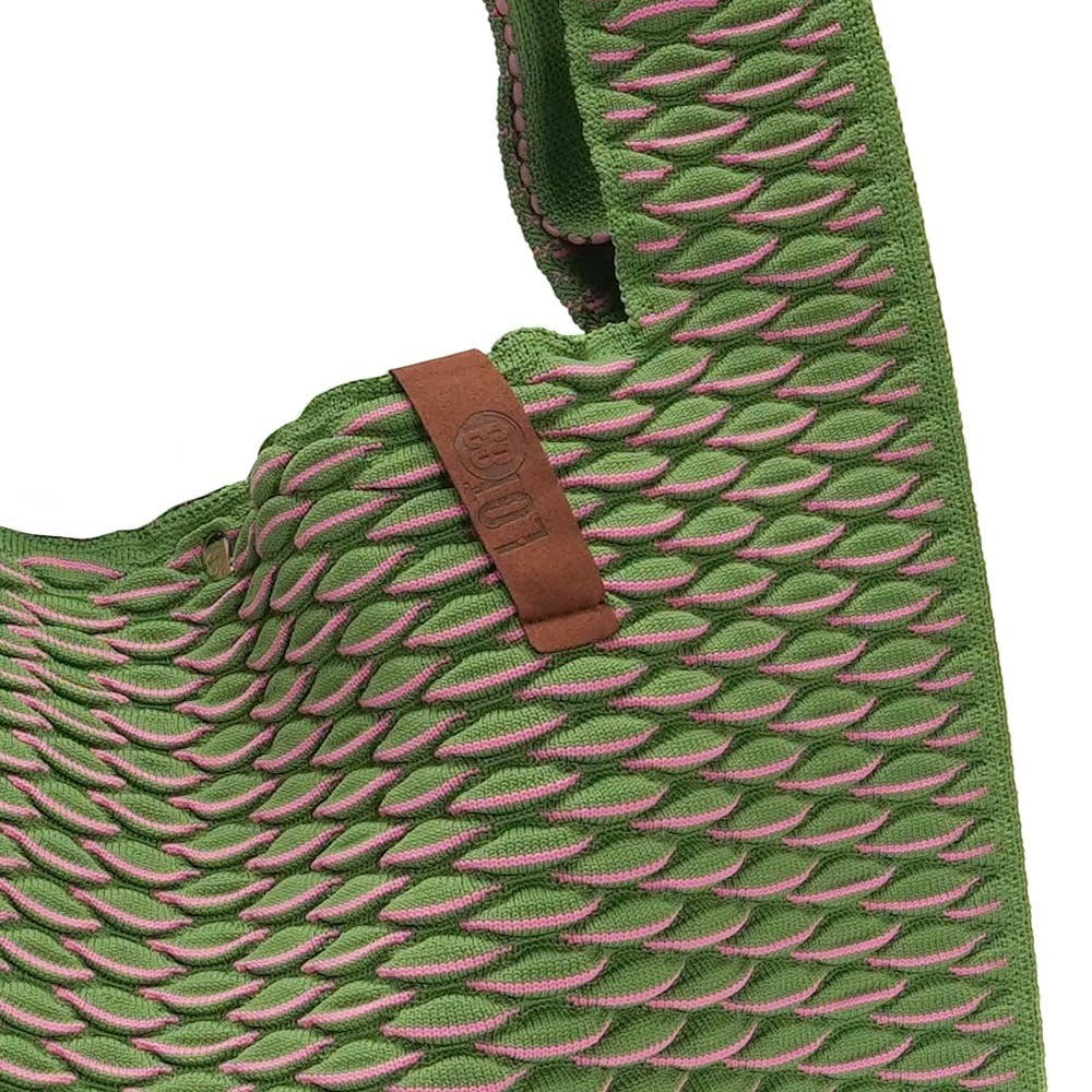 LOT83 Shopper Lois 81